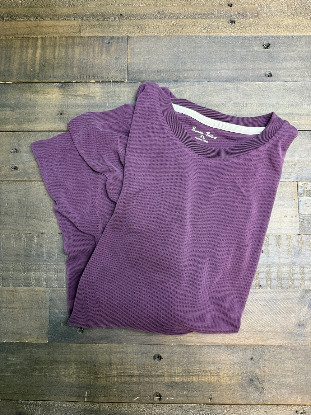 Vintage Burma Bibas Men's Short Sleeve Crewneck Tee in Purple